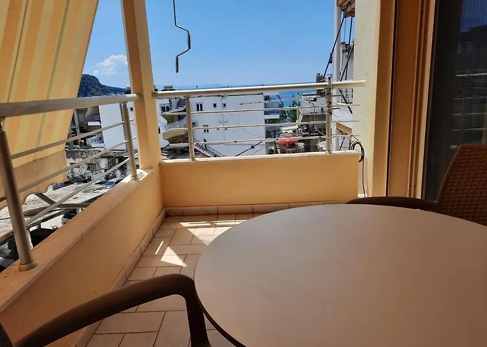 Sea Sunny Apartment Himare